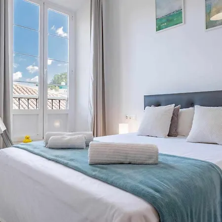 Alcazaba Apartment *